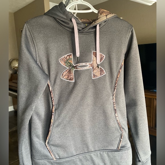 Under Armour Gray/Camo Hoodie, Size S - Picture 1 of 4